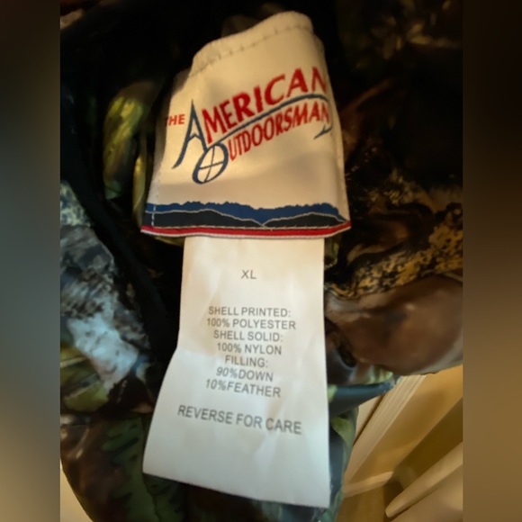 The American Outdoorsman Duck Down Reversible Jacket with Pouch - Picture 5 of 7